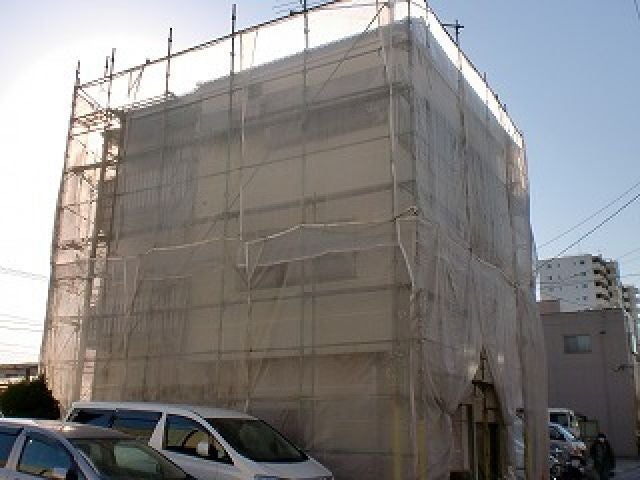 写真:綺麗な養生シートで保護します♪