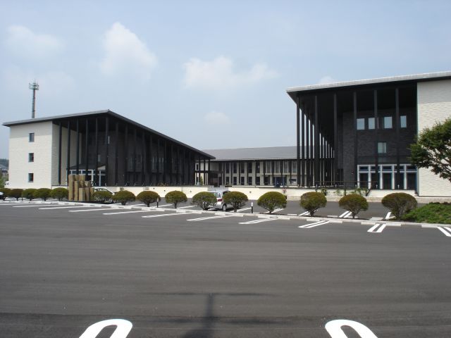 写真:自社設計施工による大規模木造本社社屋