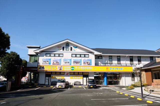 写真:本社外観