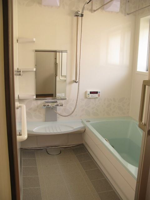 写真：各種メーカーとの調整を素早く行い、ショールームでも実際に商品をご覧いただけます。