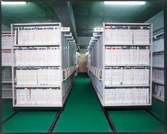 写真:工事させて頂いたお客様情報をファイルで管理しているので、例え担当者が変わっても安心頂けます。