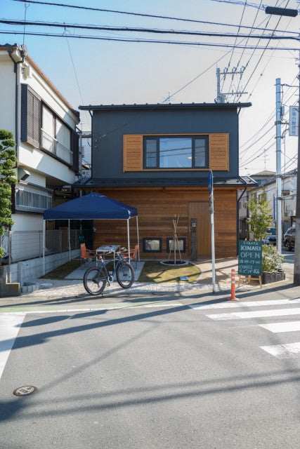 写真:体感型モデルハウス【KINARI】のエントランス